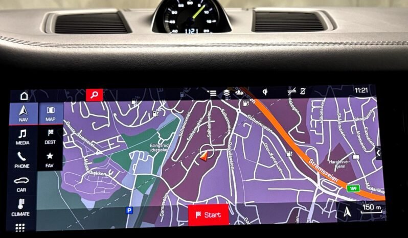 
Porsche Cayenne Coupé E-Hybrid full									