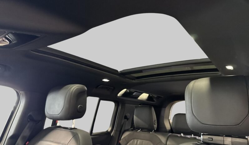 
Land Rover Defender 110 P400e full									