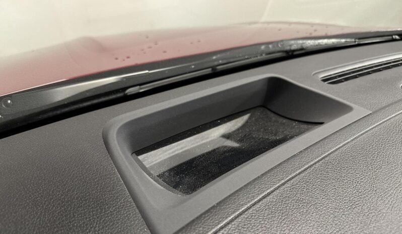 
Mercedes-Benz GLA 200 d 4MATIC PremiumPlus full									