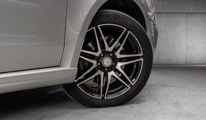 
Mercedes-Benz V300 d 4MATIC full									