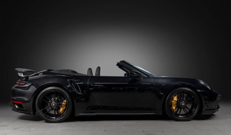 
Porsche 911 Turbo S (992) full									