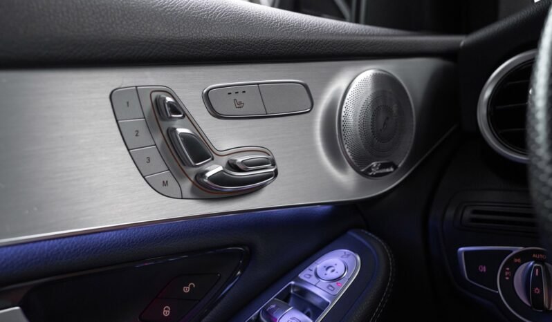 
Mercedes-Benz GLC 300 e 4MATIC AMG Line full									