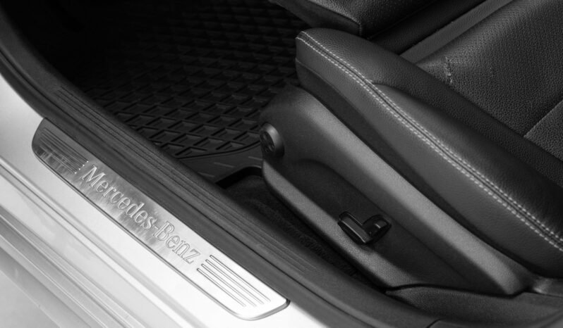 
Mercedes-Benz C 220 d 4MATIC AMG Line full									