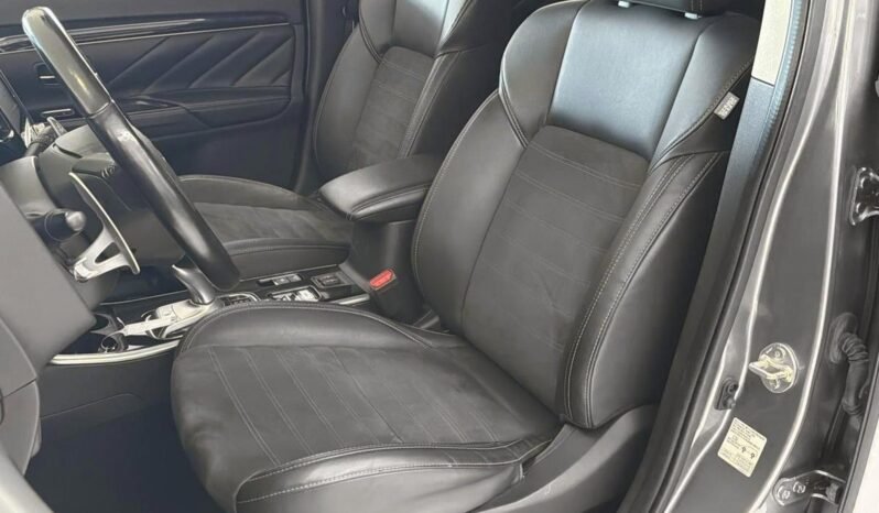 
Mitsubishi Outlander PHEV full									