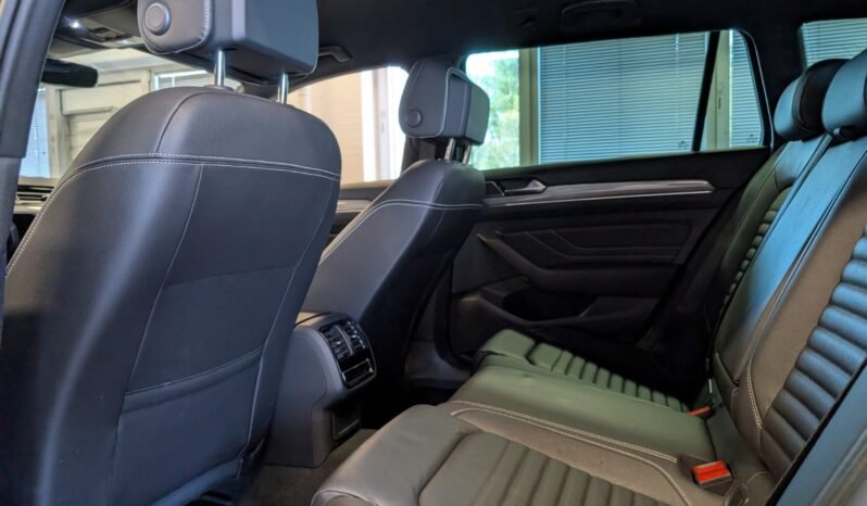 
Volkswagen Passat Alltrack 2.0 TDI full									