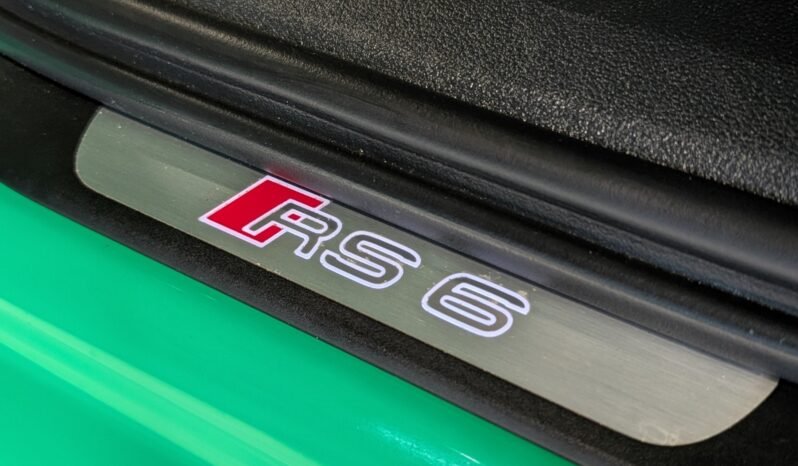
Audi RS6 Avant Performance 4.0 TFSI V8 quattro full									