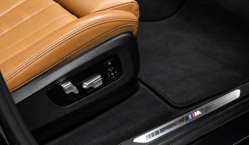 
BMW X5 xDrive45e M Sport full									