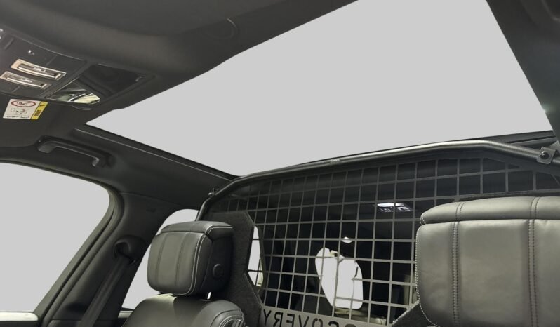 
Land Rover Discovery D300 MHEV full									