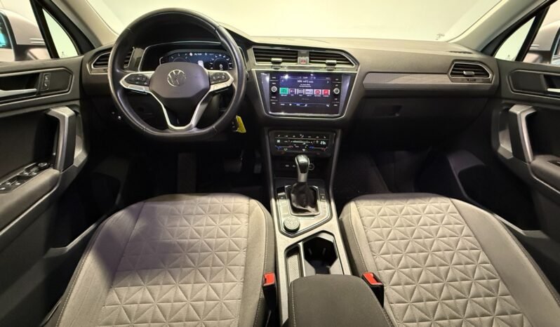 
Volkswagen Tiguan Life 2.0 TDI 4MOTION DSG full									