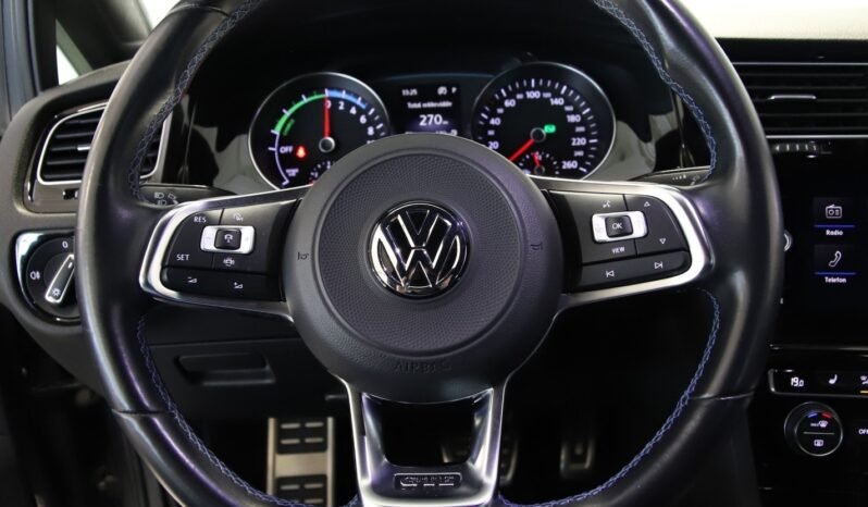
Volkswagen Golf VII GTE 1.4 TSI GTE full									