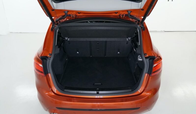 
BMW 225xe Sport Line full									