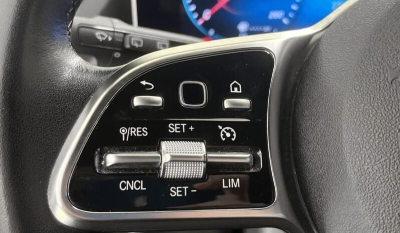 
Mercedes-Benz B180 AMG Line full									