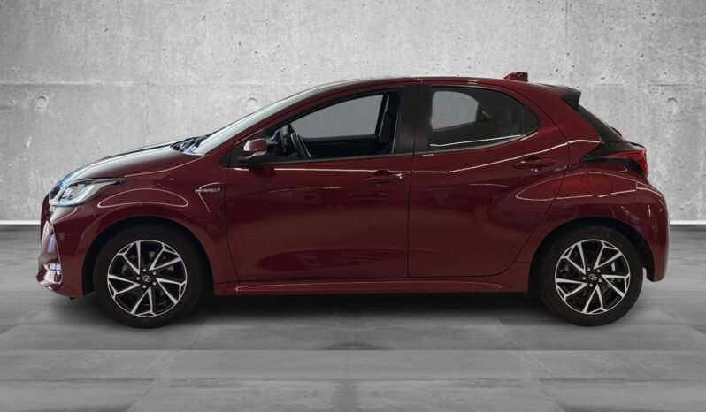 
Toyota Yaris Hybrid Active Tech full									