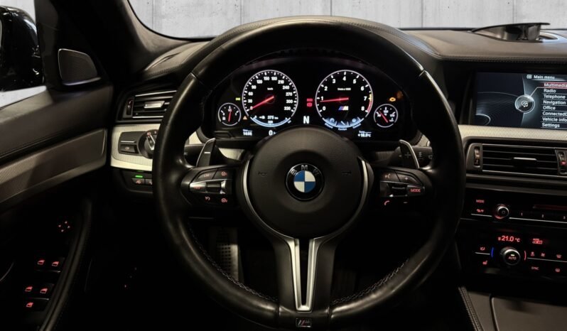 
BMW M5 4.4 V8 575 CH full									
