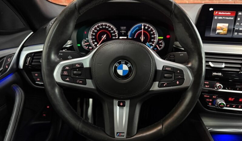 
BMW Série 5 530e M Sport full									