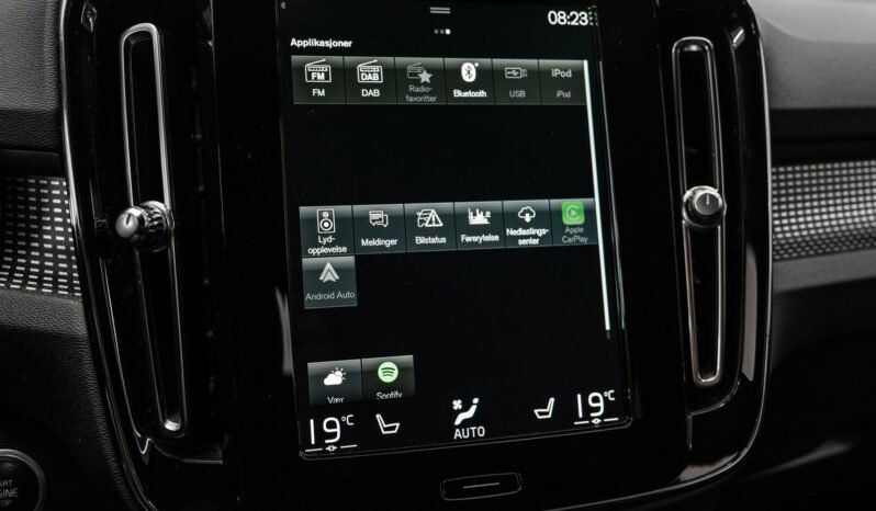 
Volvo XC40 T5 Recharge R-Design full									
