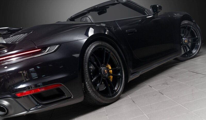 
Porsche 911 Turbo S (992) full									