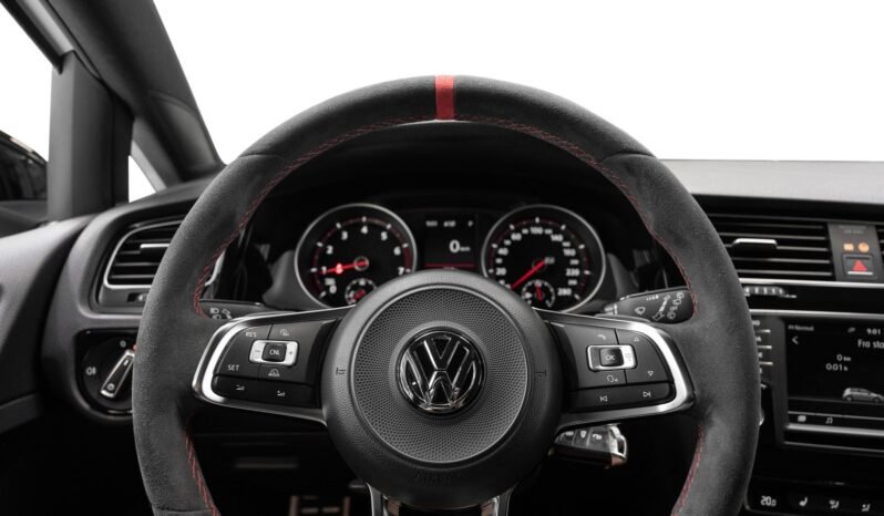 
Volkswagen Golf VII GTI 2.0 TSI Clubsport DSG full									