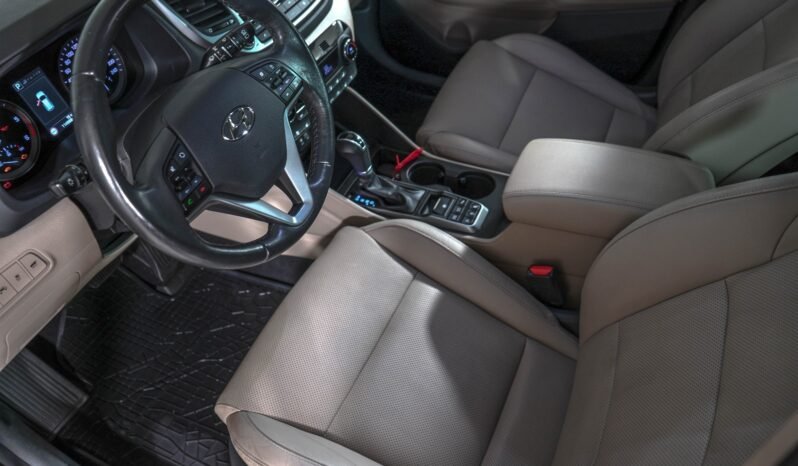 
Hyundai Tucson full									