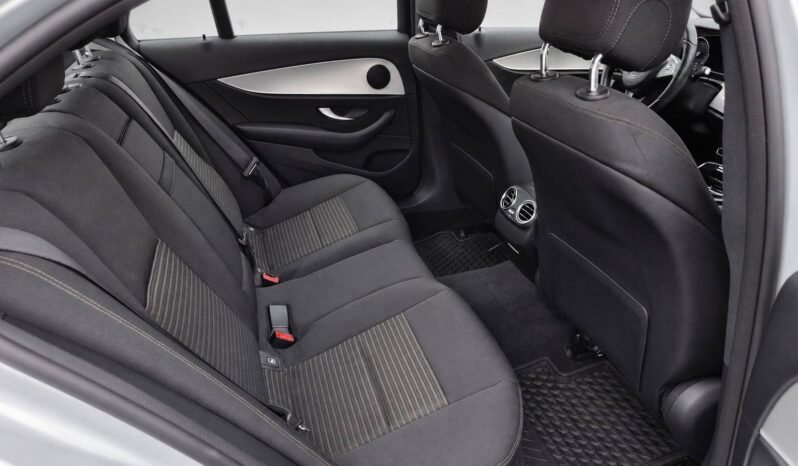 
Mercedes-Benz E200 full									