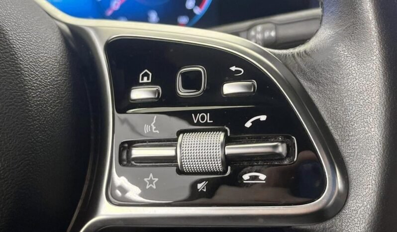 
Mercedes-Benz B180 AMG Line full									