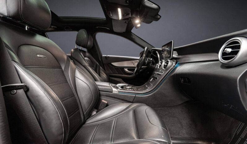
Mercedes-Benz C63 AMG full									