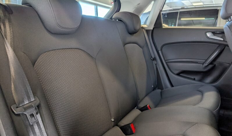 
Audi A1 S line 1.0 TFSI 95 ch full									