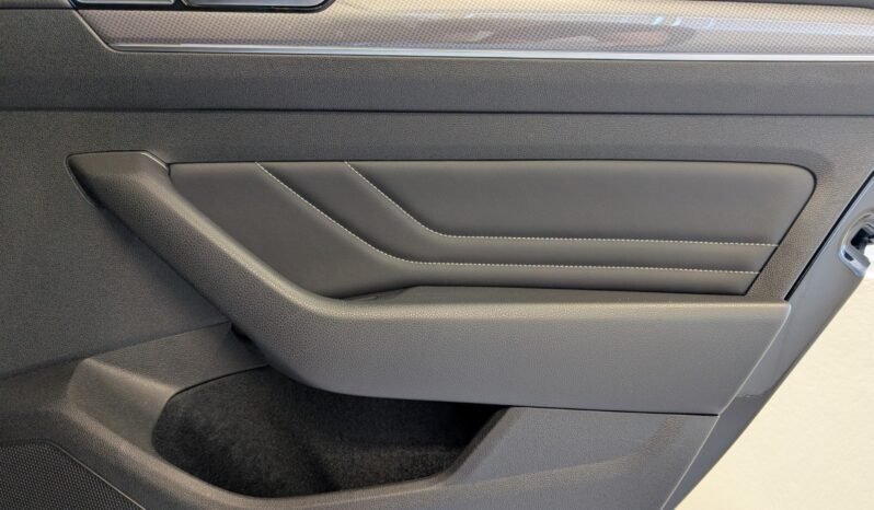
Volkswagen Passat Alltrack 2.0 TDI full									