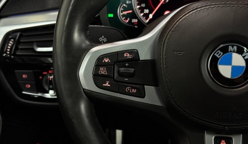 
BMW Série 5 530e M Sport full									