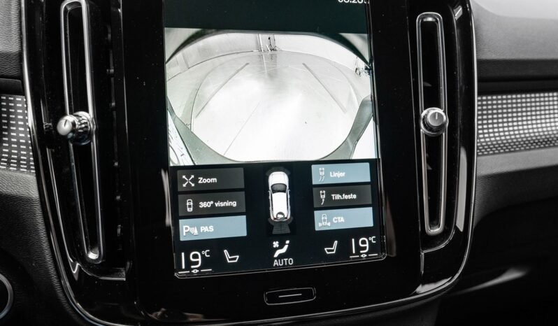 
Volvo XC40 T5 Recharge R-Design full									
