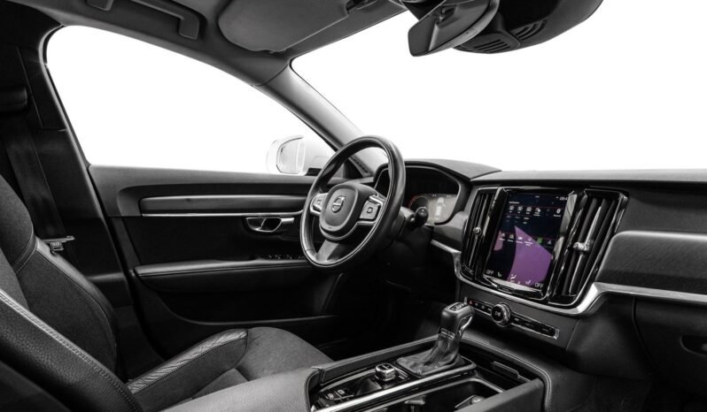 
Volvo V90 Cross Country D4 AWD full									