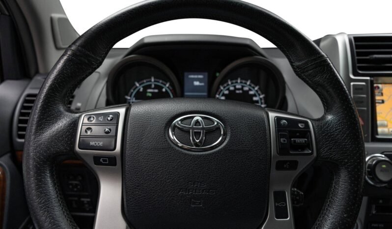 
Toyota Land Cruiser 3.0 D-4D VX-L full									