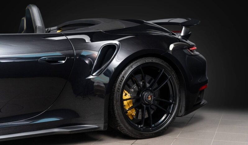 
Porsche 911 Turbo S (992) full									