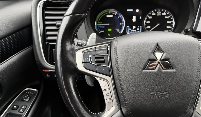 
Mitsubishi Outlander PHEV S-Edition S-AWC full									
