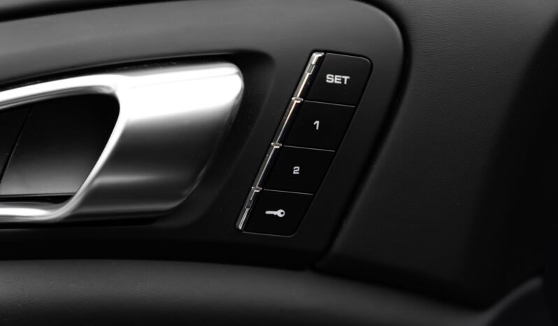 
Porsche Cayenne S 4.2 V8 Diesel 385 ch SportDesign full									