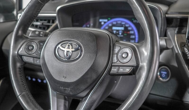 
Toyota Corolla Hybrid full									