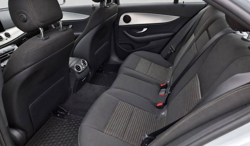 
Mercedes-Benz E200 full									