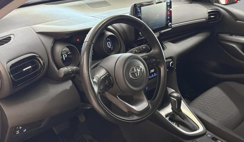 
Toyota Yaris Hybrid Active Tech full									