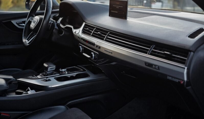 
Audi Q7 3.0 TDI e-tron / S-Line full									