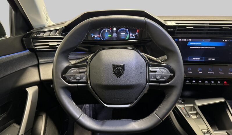 
Peugeot 308 SW Allure Plug-In Hybrid 180 ch full									