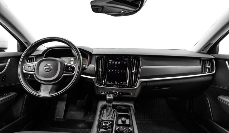 
Volvo V90 Cross Country D4 AWD full									