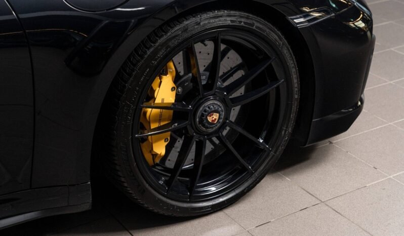 
Porsche 911 Turbo S (992) full									