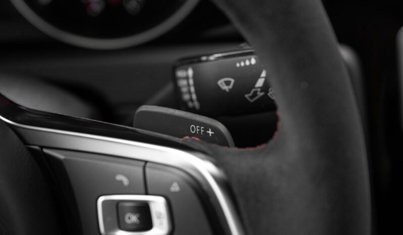 
Volkswagen Golf VII GTI 2.0 TSI Clubsport DSG full									