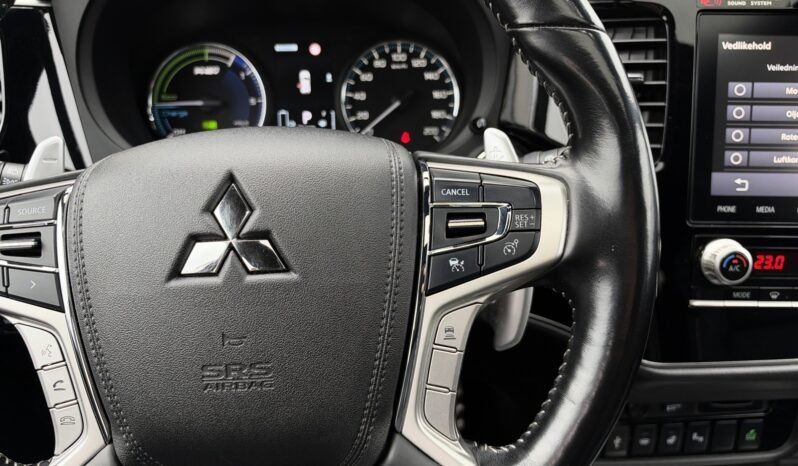 
Mitsubishi Outlander PHEV S-Edition S-AWC full									