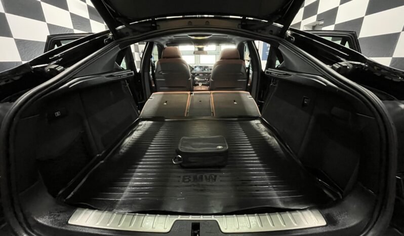 
BMW X6 xDrive30d M Sport full									