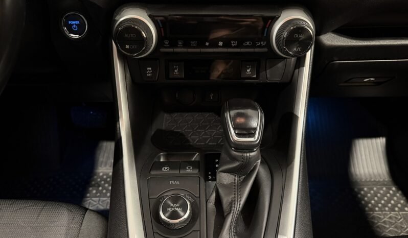 
Toyota RAV4 2.5 Hybrid Active AWD full									