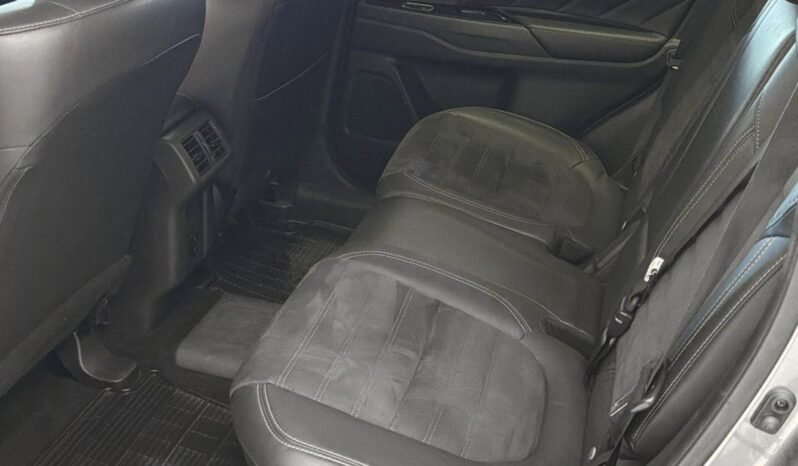 
Mitsubishi Outlander PHEV full									