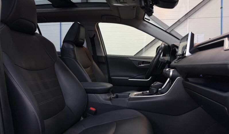 
Toyota RAV4 Executive Hybrid full									