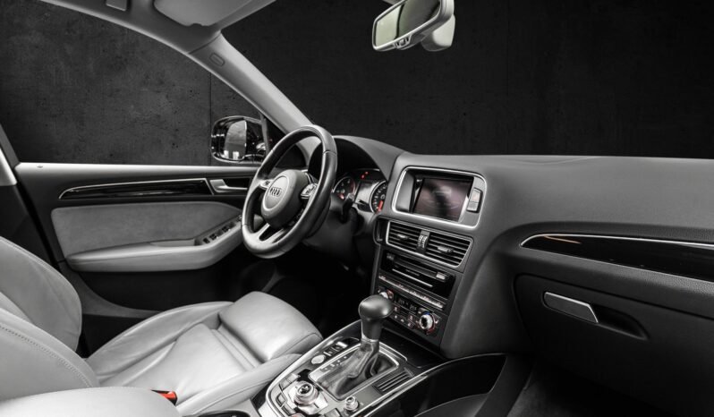 
Audi Q5 3.0 V6 TDI 258 ch Quattro S line full									