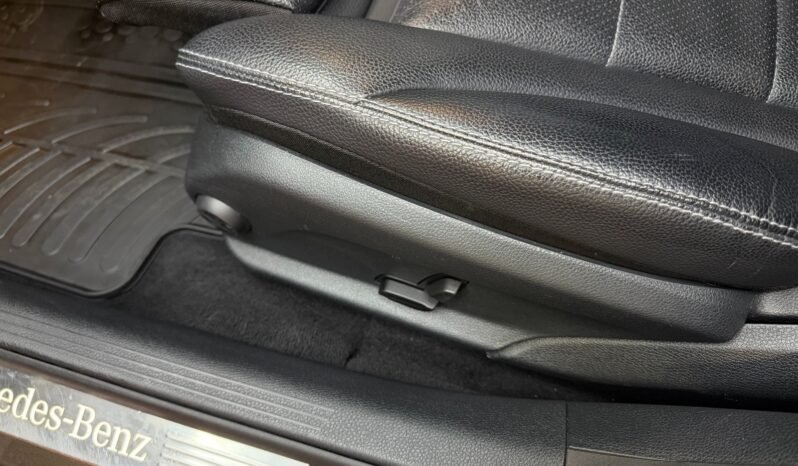 
Mercedes-Benz C350 e Hybrid full									